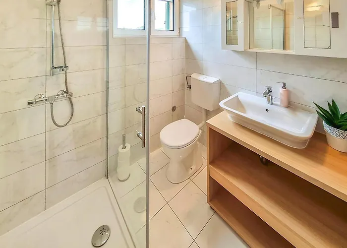 Pet Friendly In Pirovac