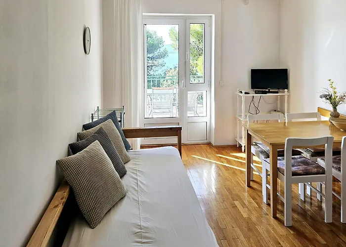 Pet Friendly In * Pirovac